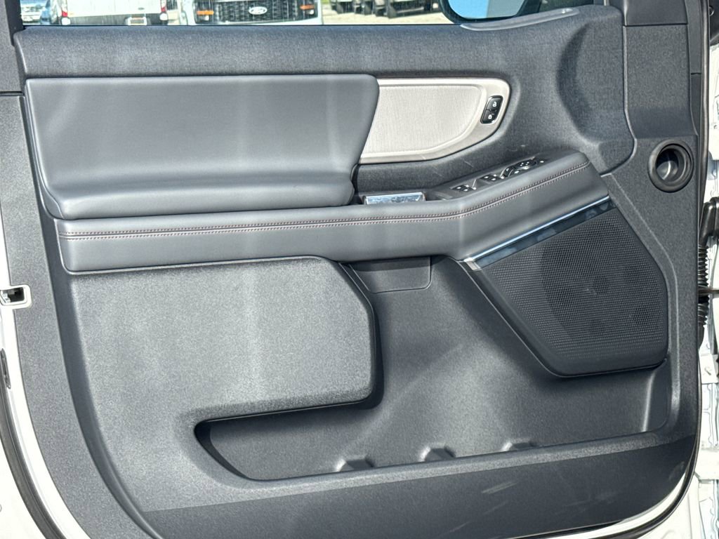 New 2025 Ford Expedition Max Active image 21