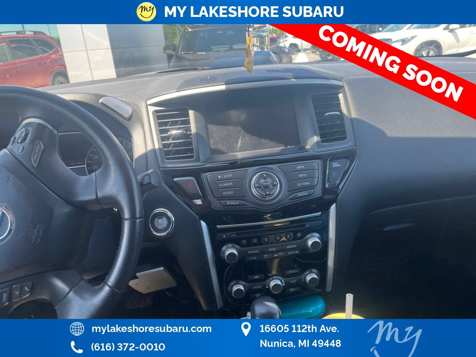 Used 2020 Nissan Pathfinder SV AWD/4WD image 16