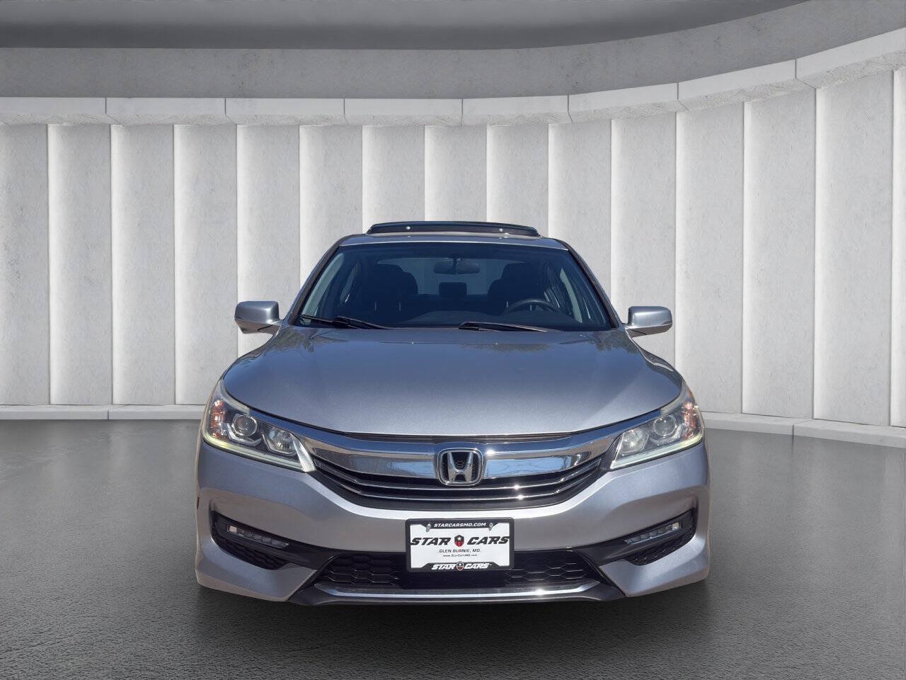 Used 2017 Honda Accord EX image 8