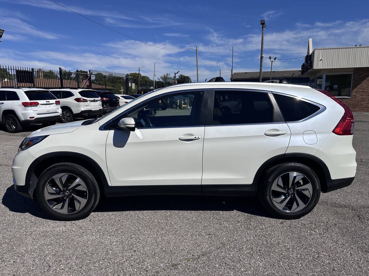 Used 2015 Honda CR-V Touring image 4