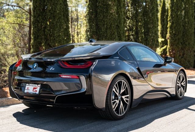 Used 2019 BMW i8 Base image 16