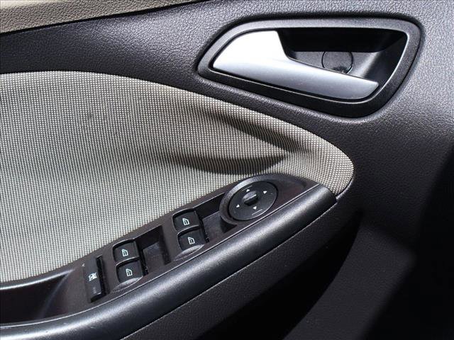Used 2012 Ford Focus SE FWD image 12