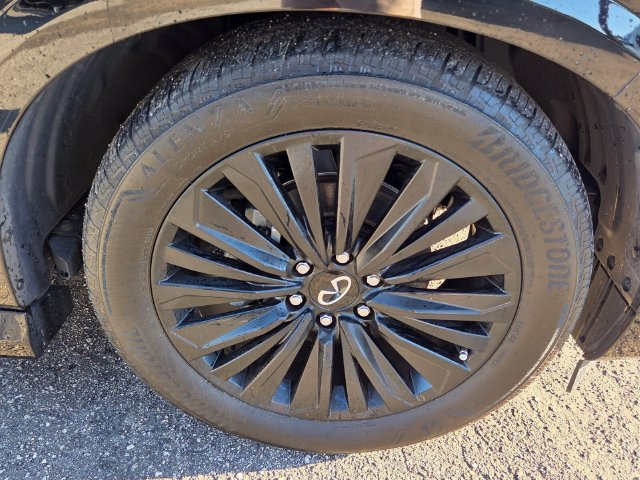 Certified 2025 INFINITI QX80 Luxe AWD/4WD image 10