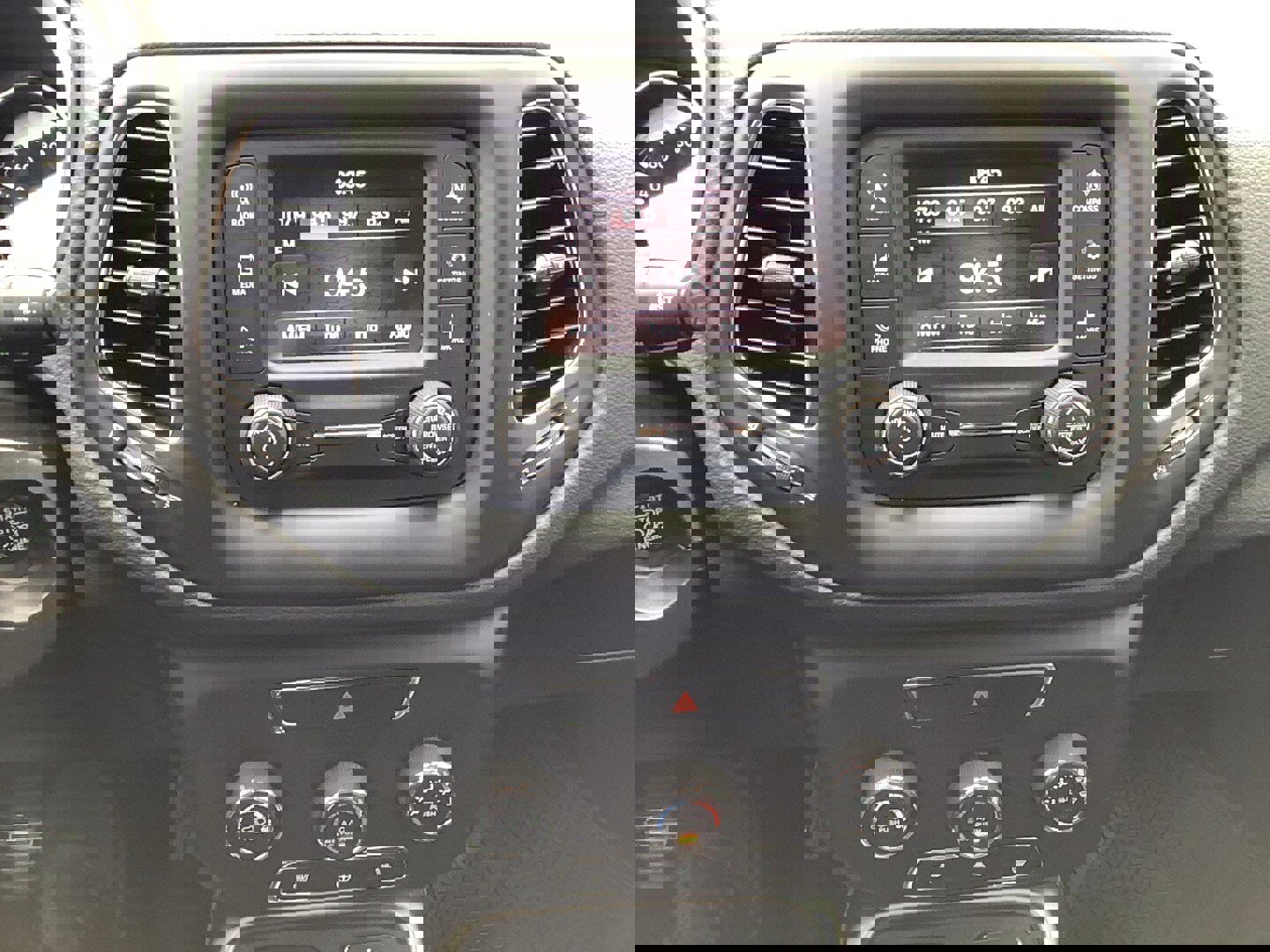 Certified 2018 Jeep Compass Latitude w/ Cold Weather Group image 10