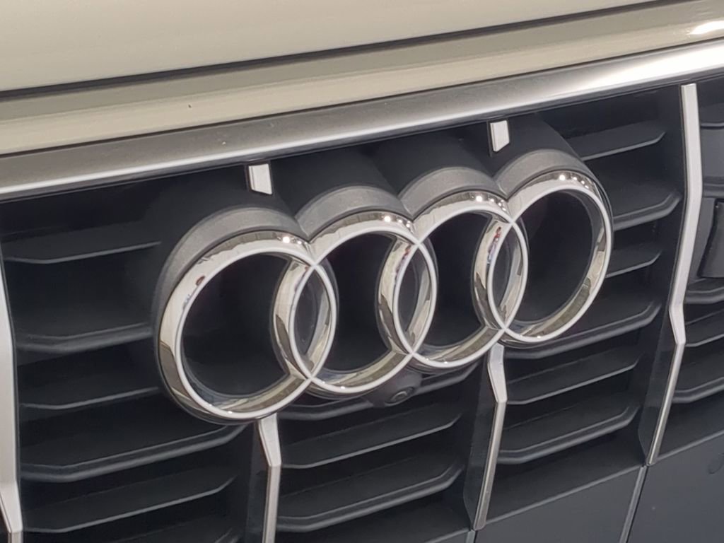 Used 2022 Audi Q7 2.0T Premium Plus w/ Premium Plus Package AWD/4WD image 15