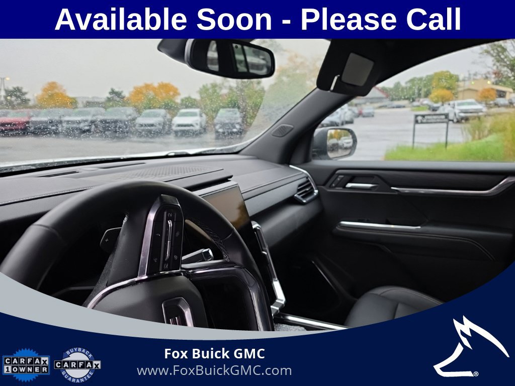 Used 2025 GMC Acadia Elevation w/ Elevation Premium Package AWD/4WD image 9