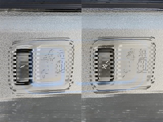 Used 2023 Ford Expedition Max XLT image 33