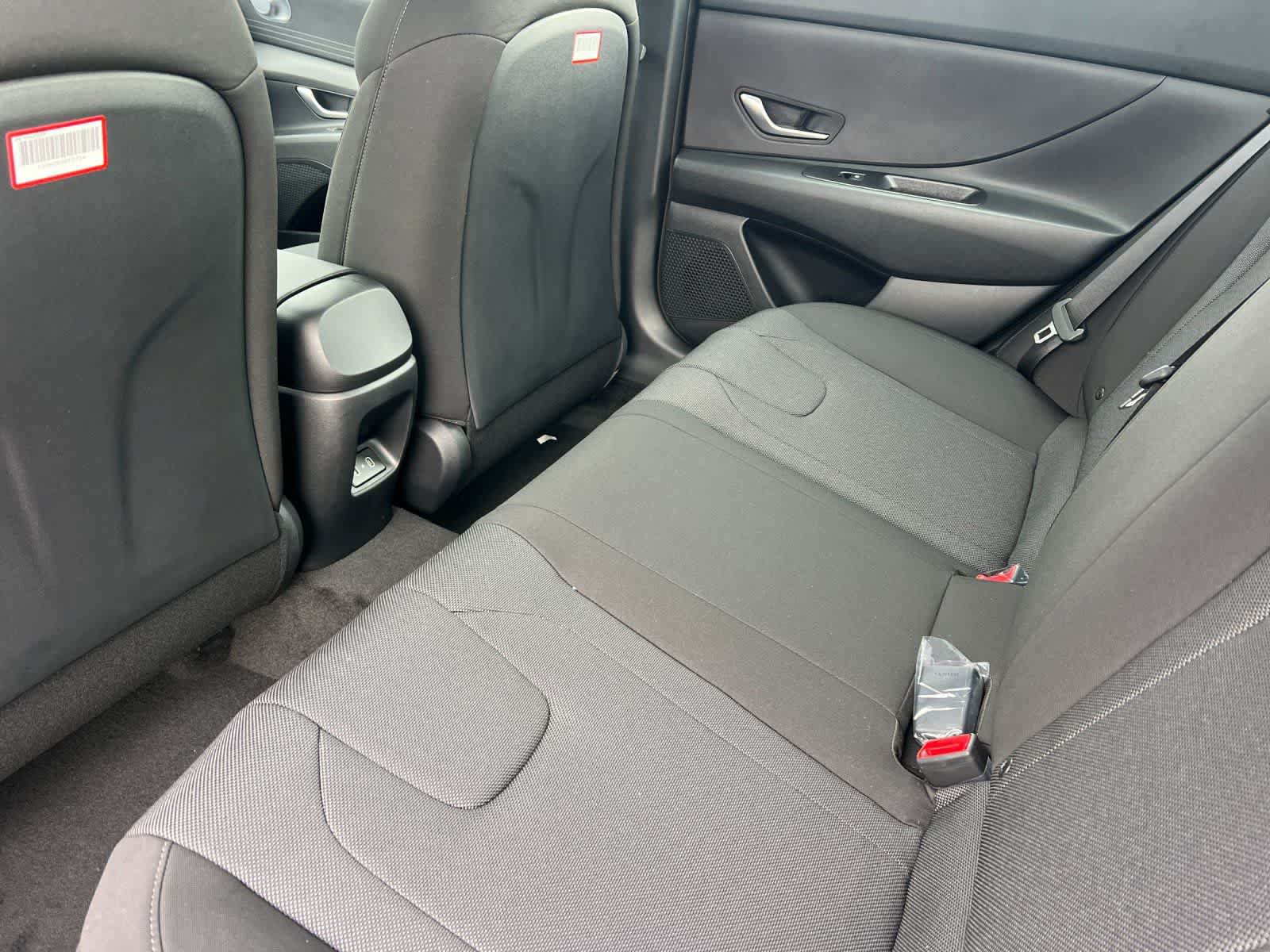 New 2026 Hyundai Elantra SE FWD image 5