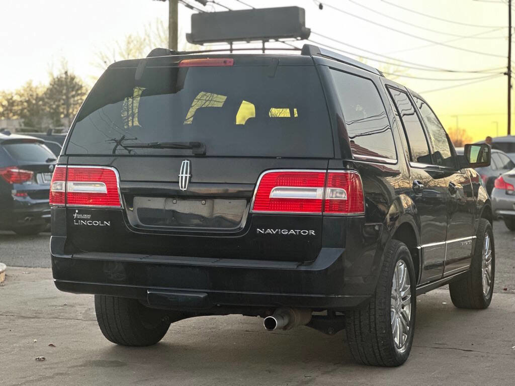 Used 2008 Lincoln Navigator 4WD image 8