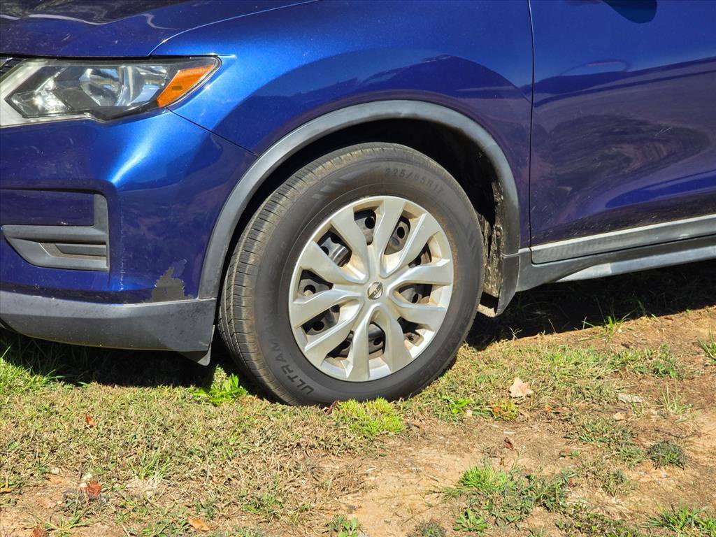 Used 2018 Nissan Rogue S FWD image 14