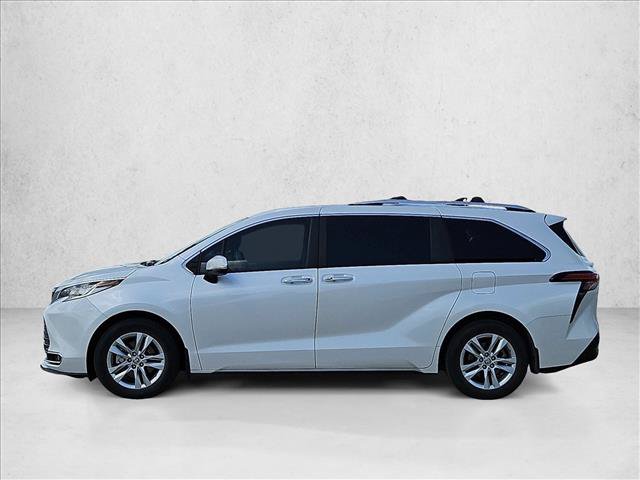 Used 2023 Toyota Sienna Limited AWD/4WD image 9