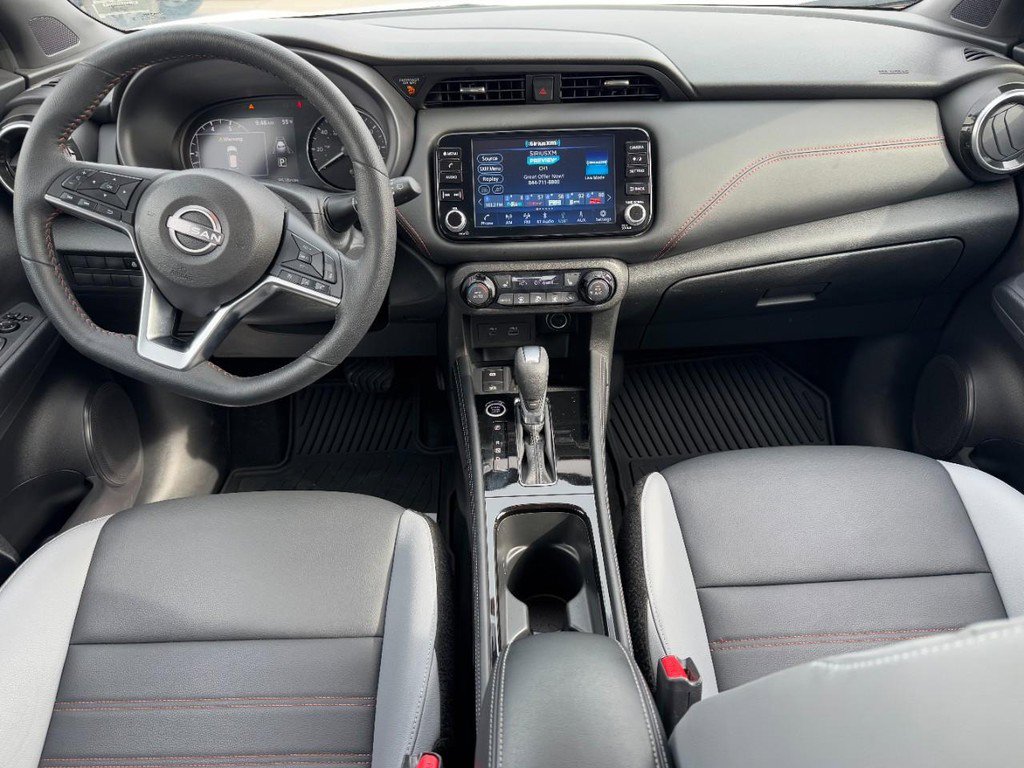 Used 2024 Nissan Kicks SR w/ SR Premium Package image 15