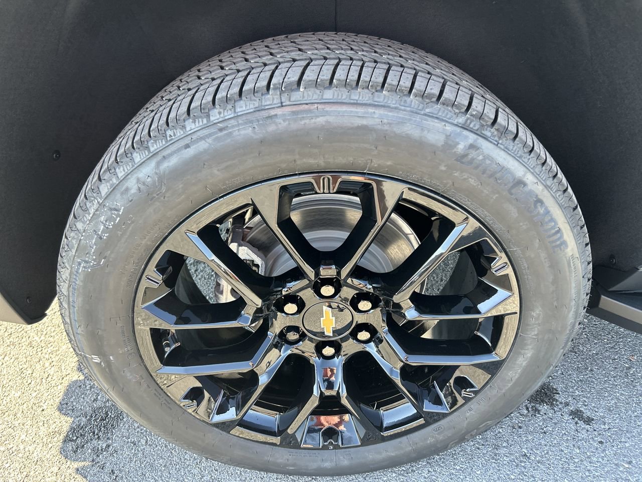 New 2026 Chevrolet Tahoe High Country w/ Sun And Tow Package AWD/4WD image 9