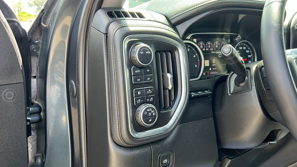Used 2020 Chevrolet Silverado 2500 LTZ w/ LTZ Plus Package image 16