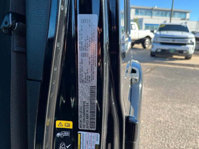 Used 2022 Jeep Wrangler Unlimited Sahara AWD/4WD image 17