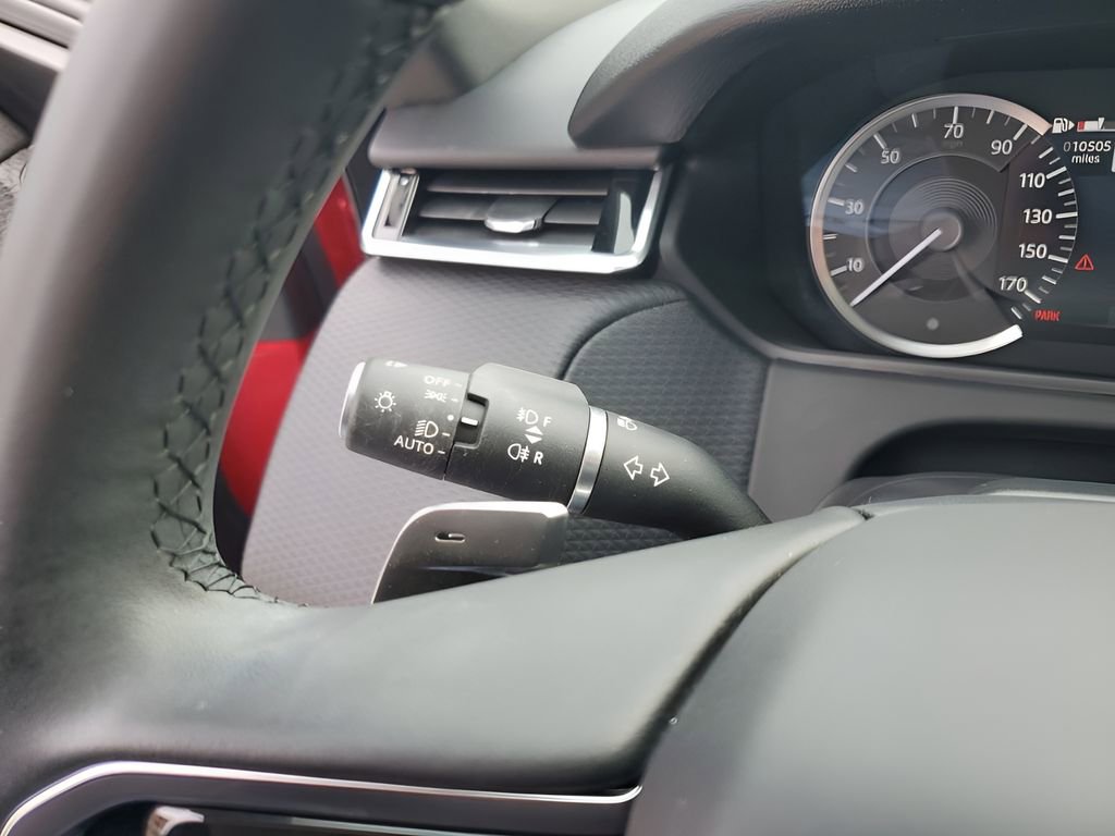 Used 2023 Land Rover Range Rover Velar R-Dynamic S image 36