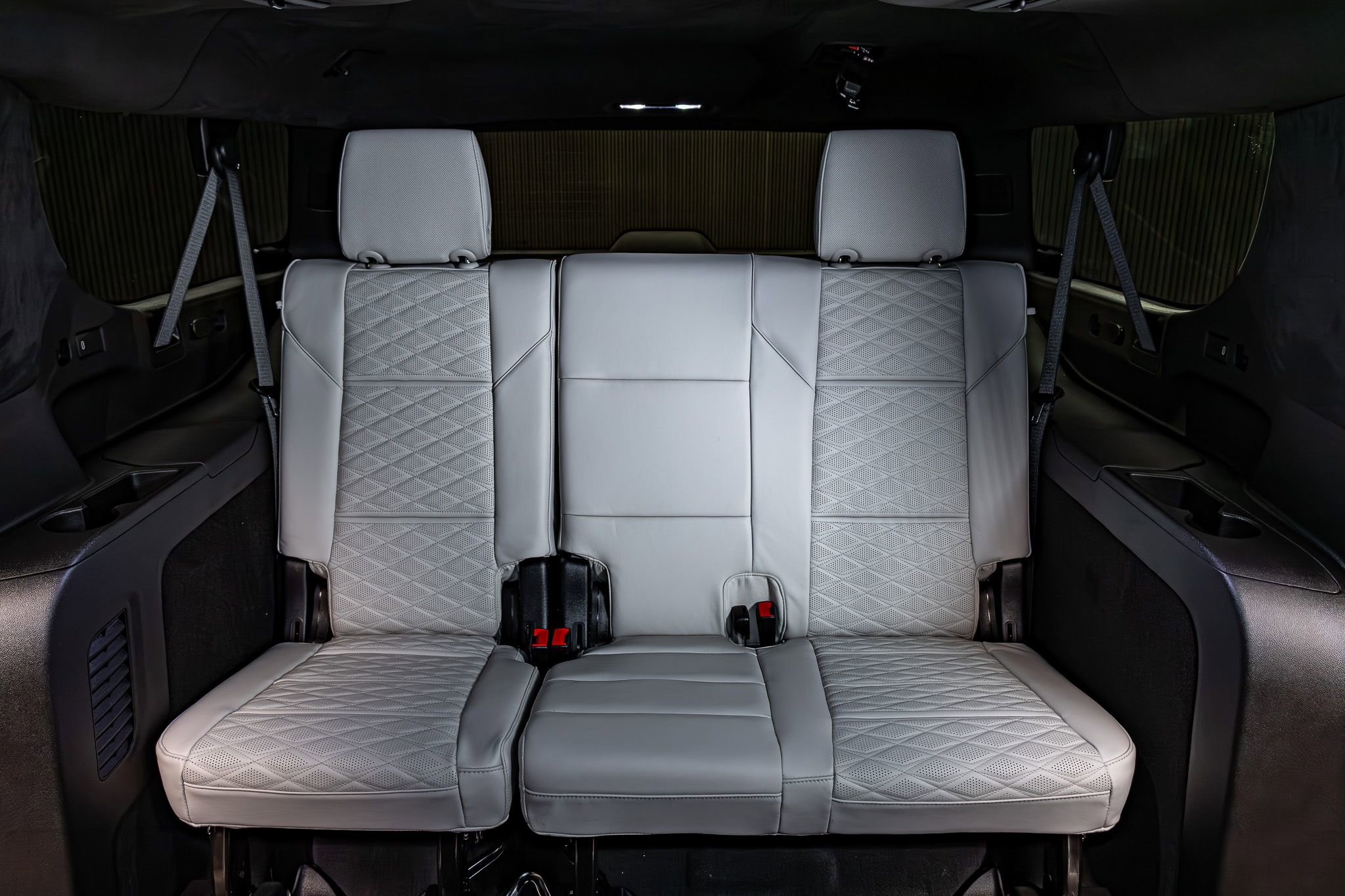 Used 2026 Cadillac Escalade ESV Platinum Sport w/ LPO, ONYX Package AWD/4WD image 25