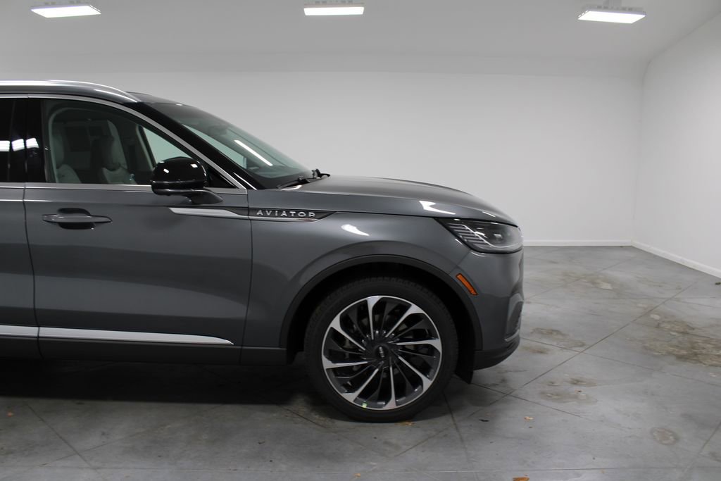 New 2025 Lincoln Aviator Reserve w/ Luxury Package image 12