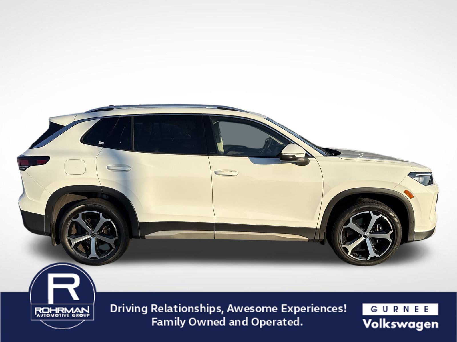 Used 2026 Volkswagen Tiguan SE AWD/4WD image 11