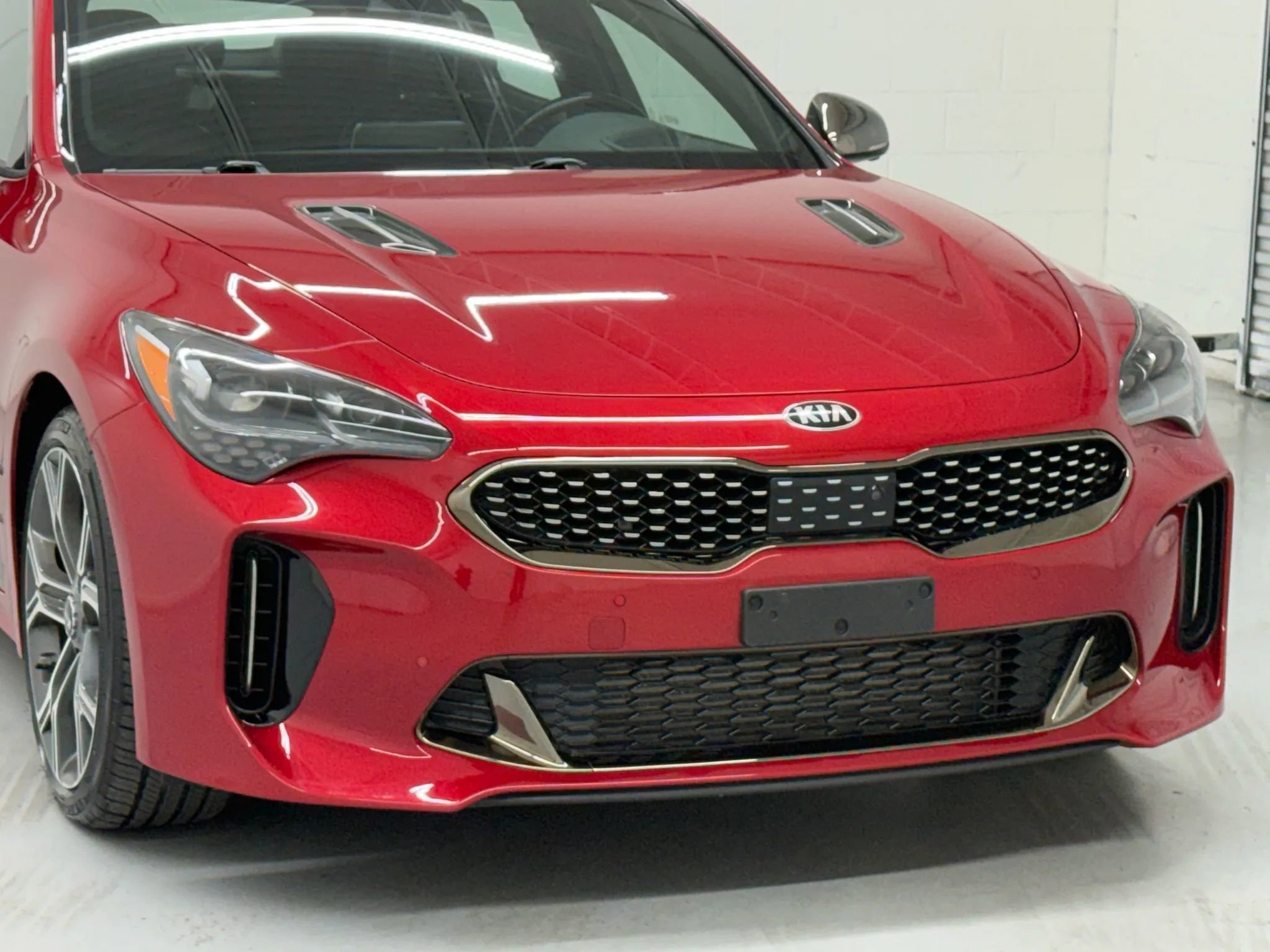 Used 2020 Kia Stinger GT2 image 38