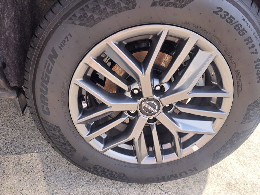 Used 2026 Nissan Rogue S FWD image 19