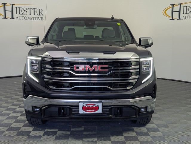 Certified 2025 GMC Sierra 1500 SLT image 3