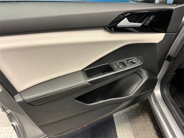 New 2026 Volkswagen Taos S image 7