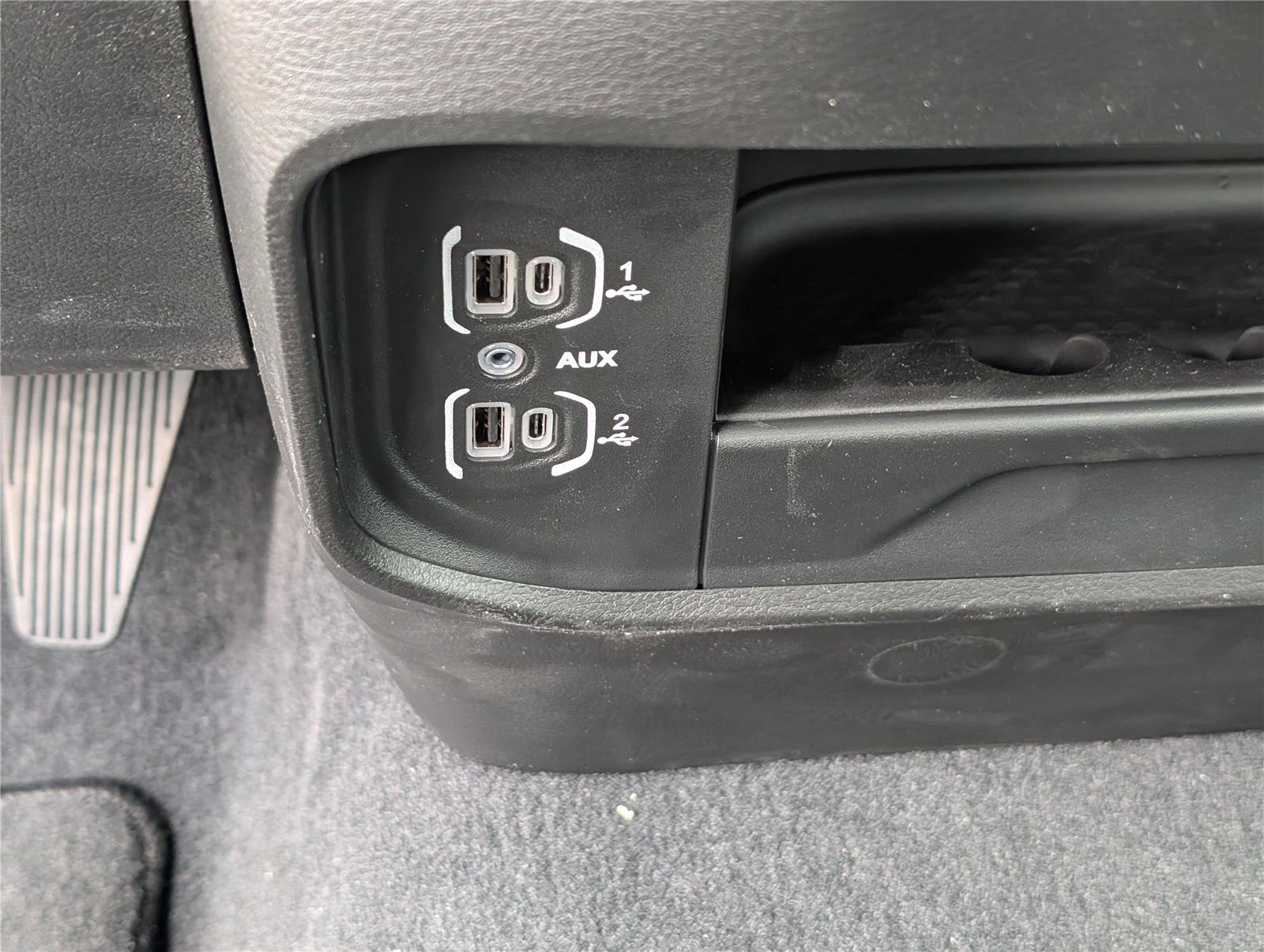 New 2026 RAM 3500 Tradesman AWD/4WD image 18