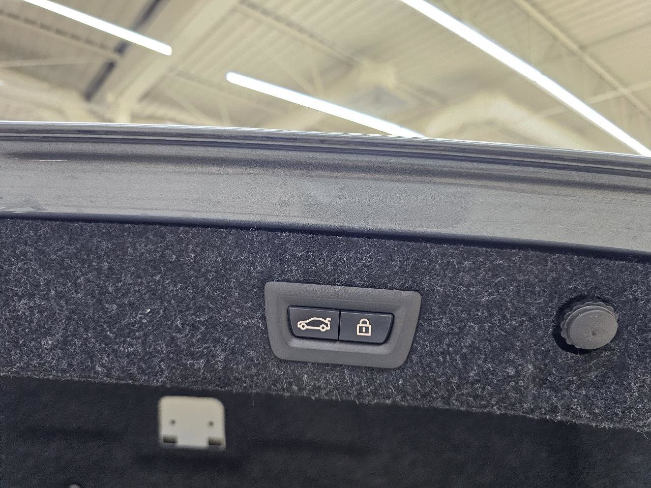 Used 2018 BMW 530i image 14