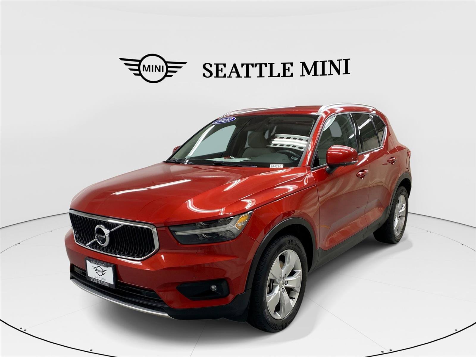 Used 2020 Volvo XC40 T5 Momentum