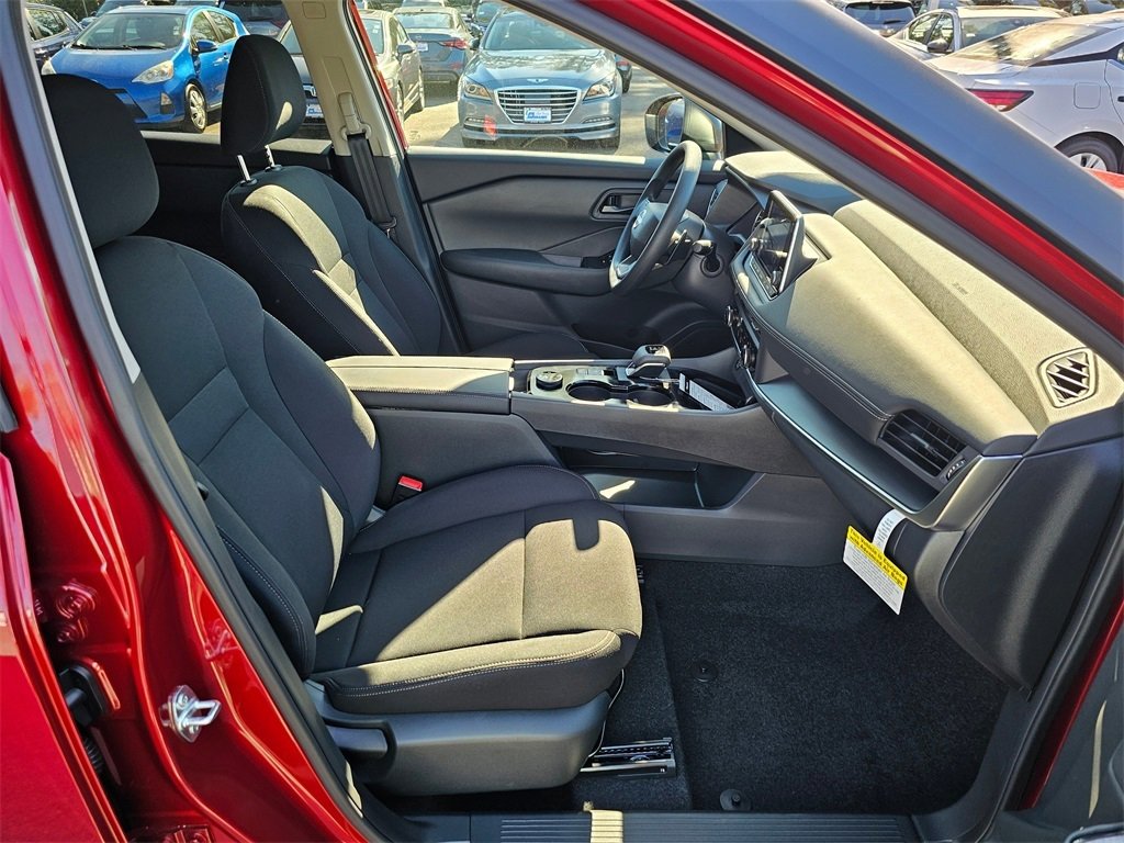 New 2026 Nissan Rogue S image 25