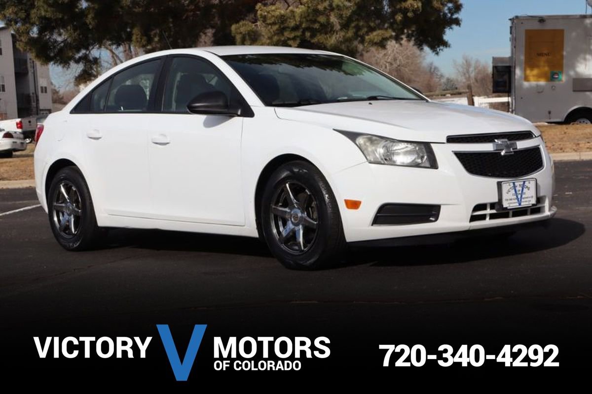 Used 2014 Chevrolet Cruze LS image 1