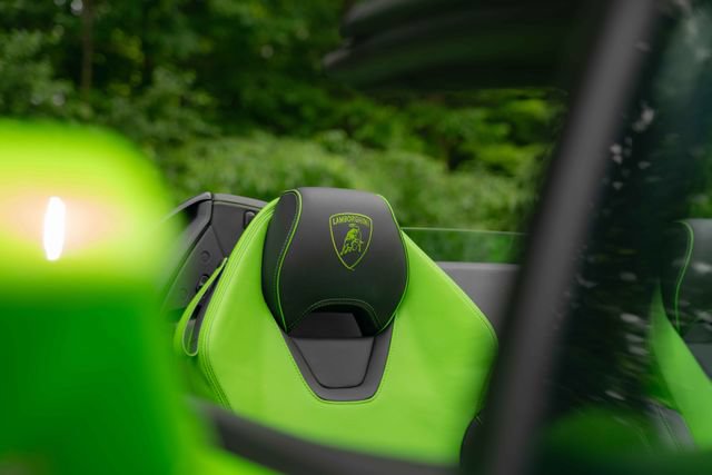 Used 2023 Lamborghini Huracan EVO AWD/4WD image 35
