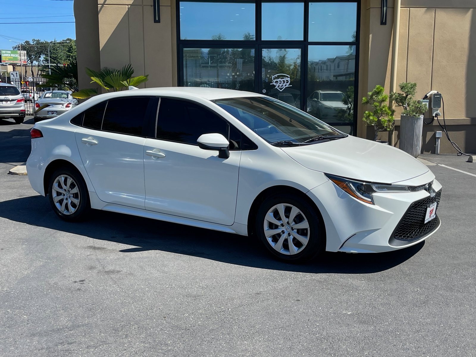 Used 2020 Toyota Corolla LE w/ Carpet Mat Package (TMS) image 1