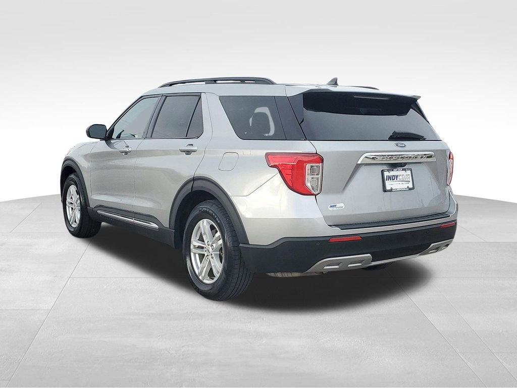 Used 2023 Ford Explorer XLT w/ Equipment Group 202A image 6