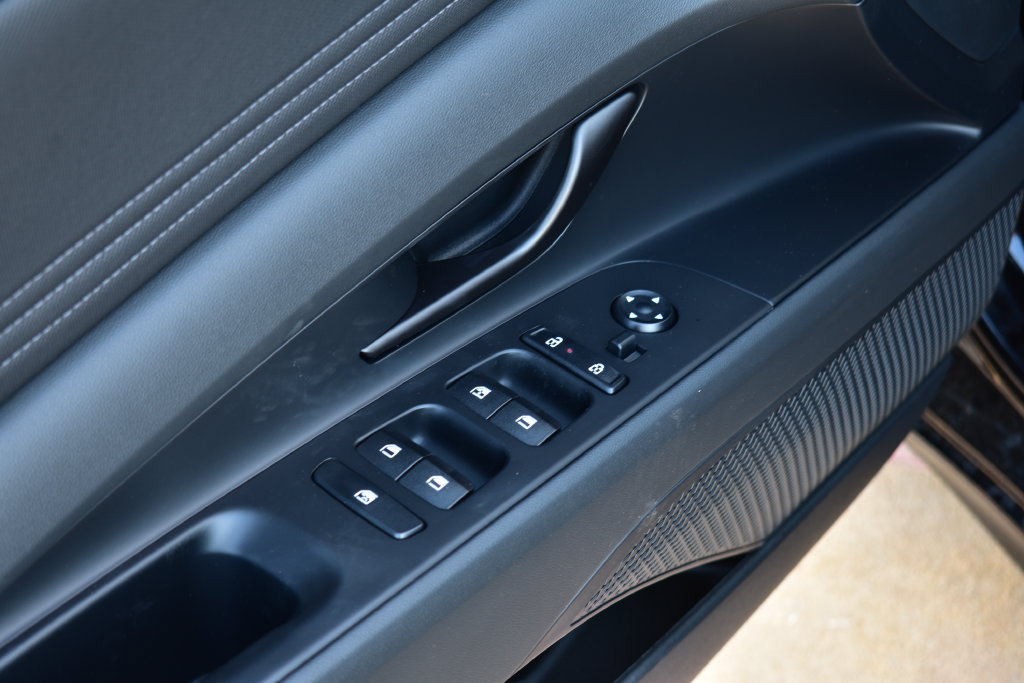 New 2026 Hyundai Elantra SEL Sport FWD image 15