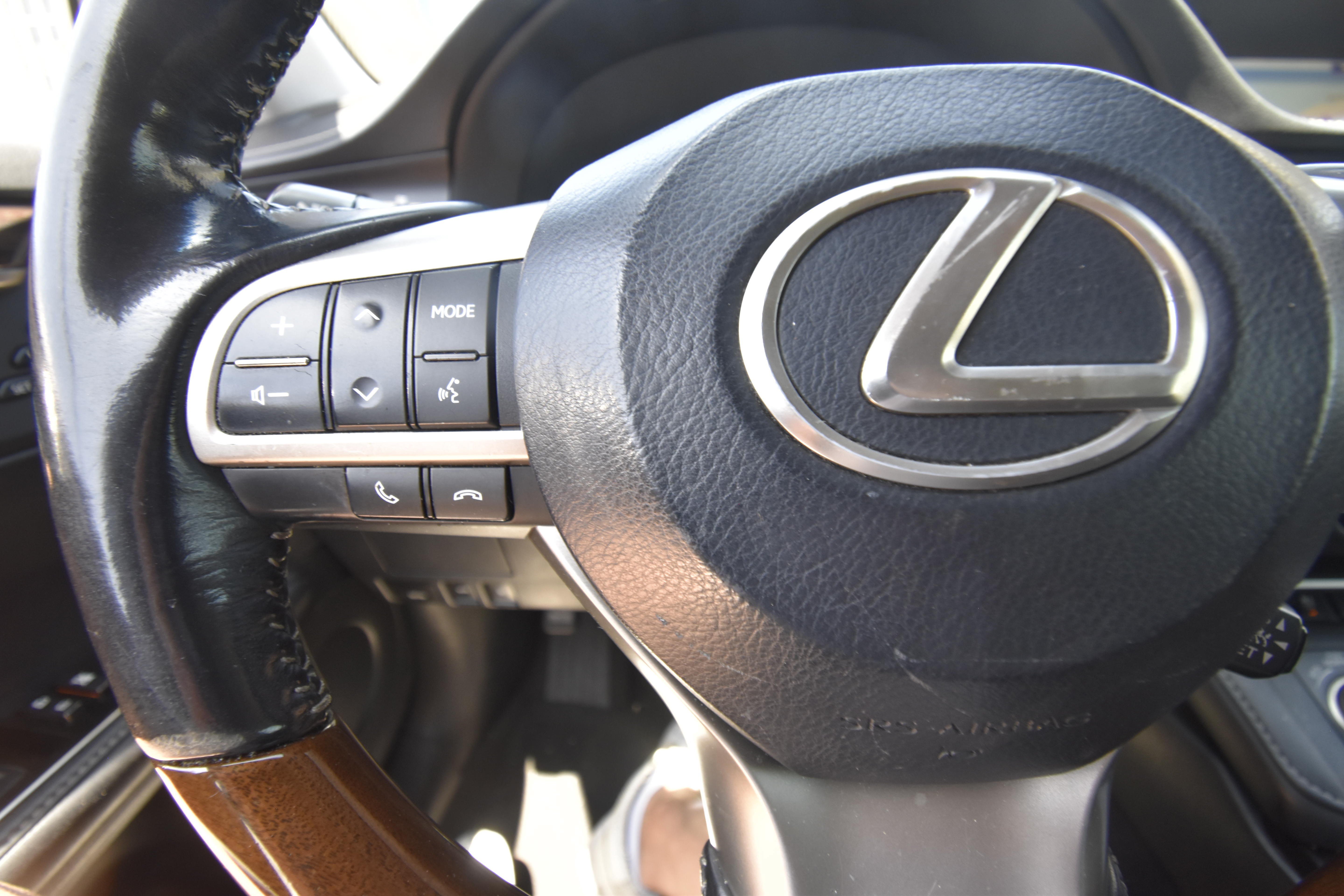 Used 2016 Lexus ES 300h w/ Navigation System Package FWD image 15