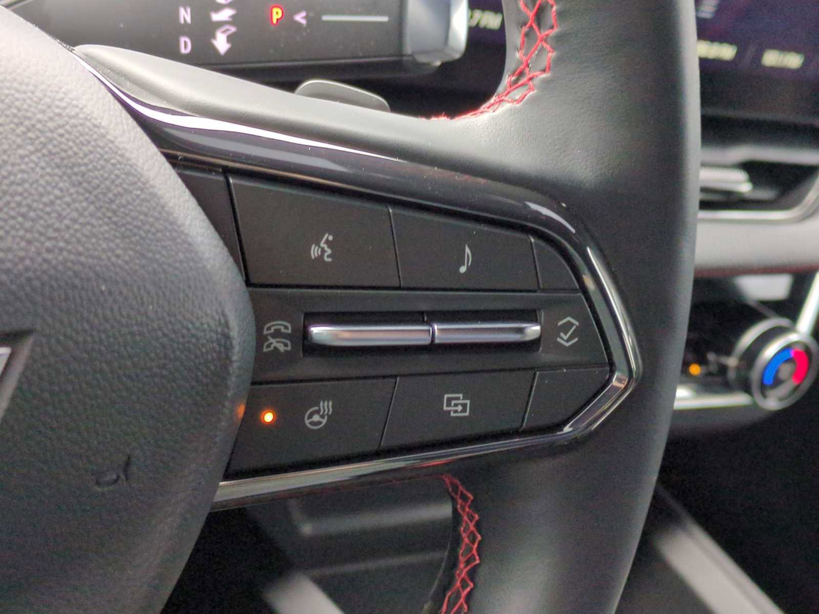 Used 2025 Chevrolet Equinox RS w/ Safety and Technology Package image 23