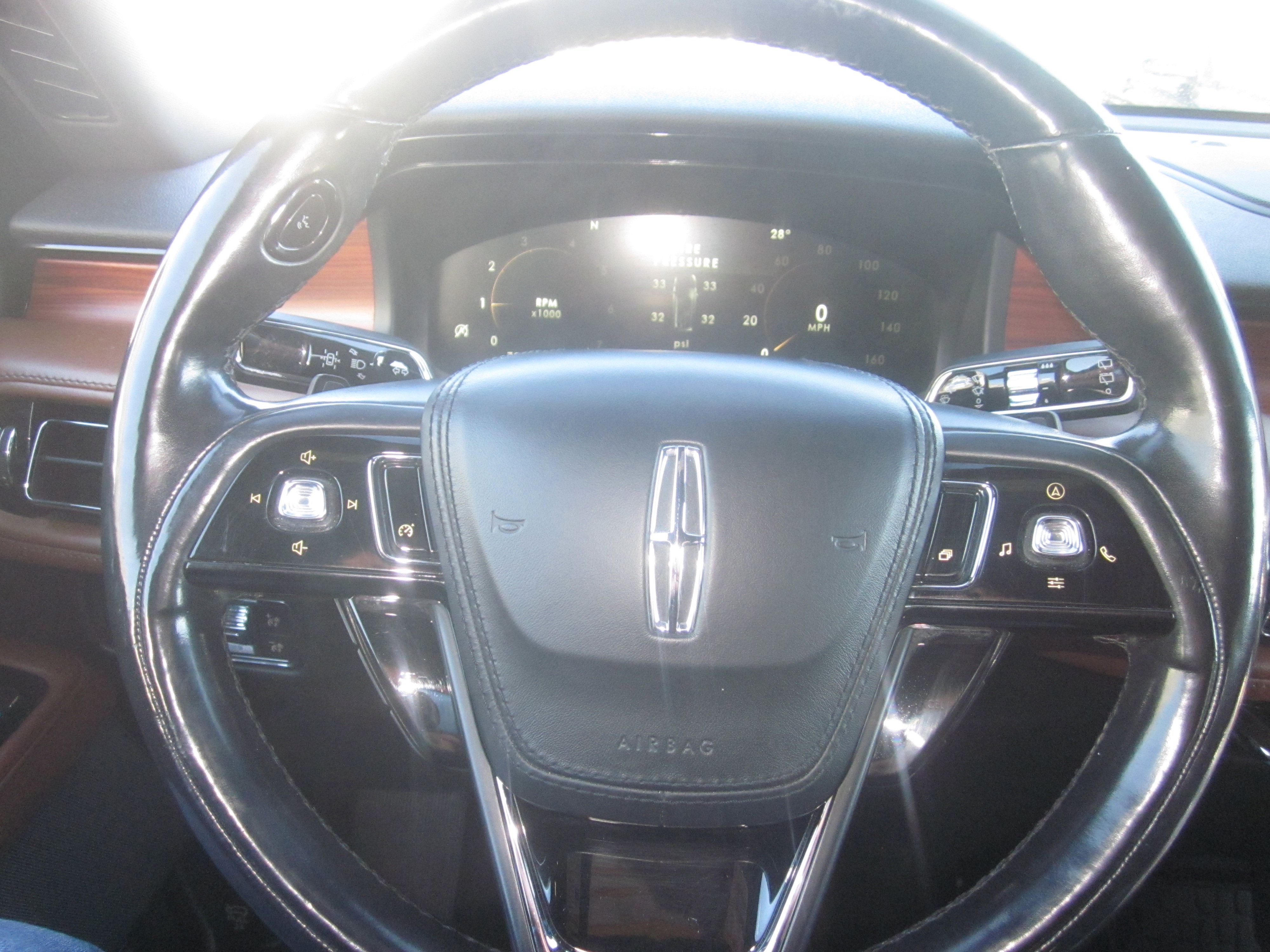 Used 2020 Lincoln Aviator Reserve w/ Elements Package Plus image 24