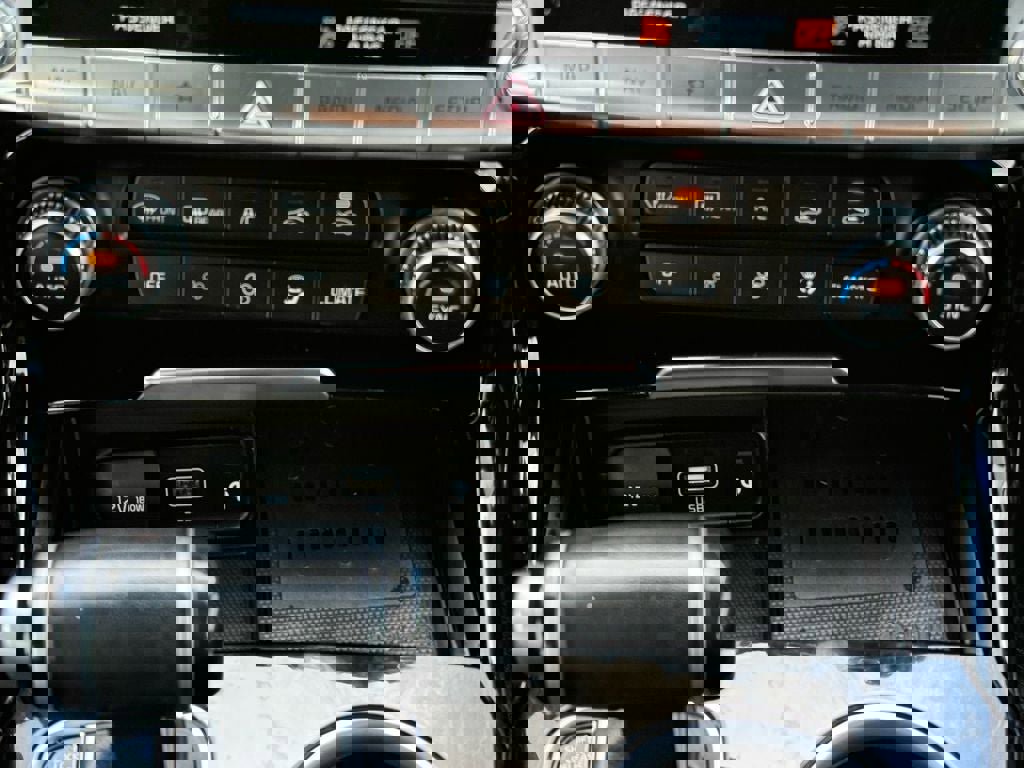 Used 2022 Kia Stinger GT-Line w/ Sun & Sound Package image 25