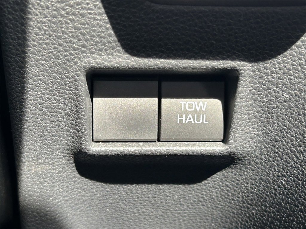 Used 2025 Toyota Land Cruiser image 28