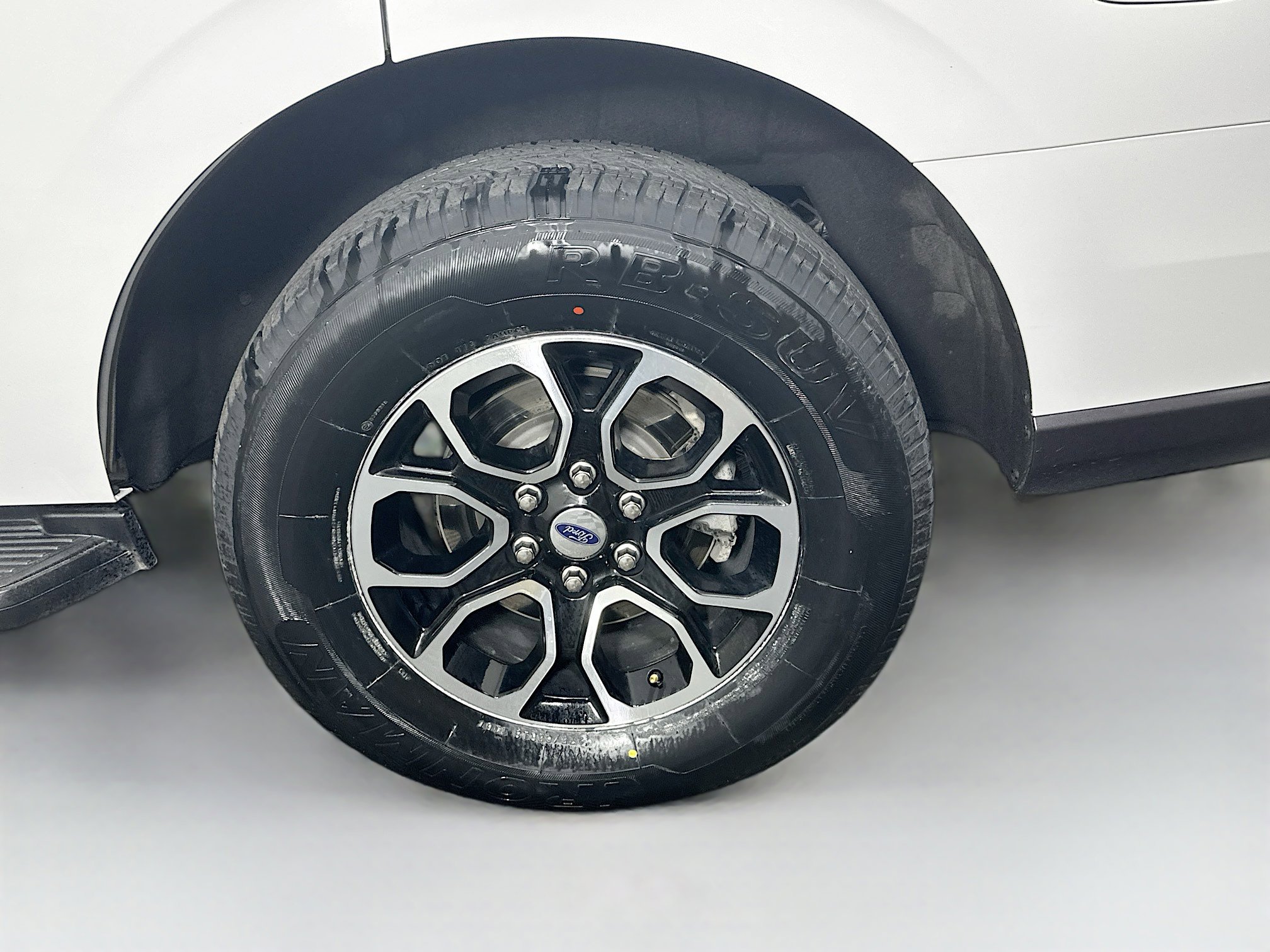 Used 2024 Ford Expedition XLT image 11