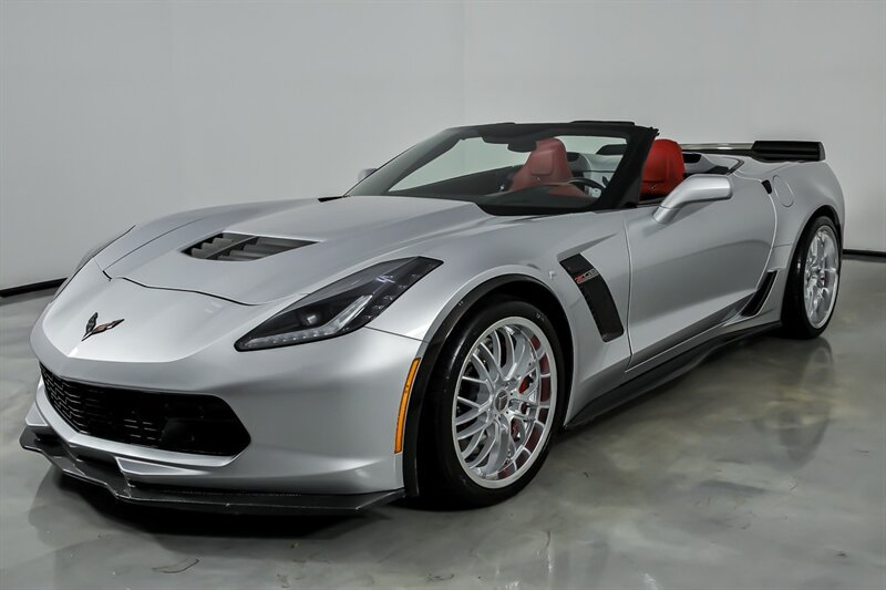 Used 2015 Chevrolet Corvette Z06 w/ 3LZ Preferred Equipment Group RWD image 5