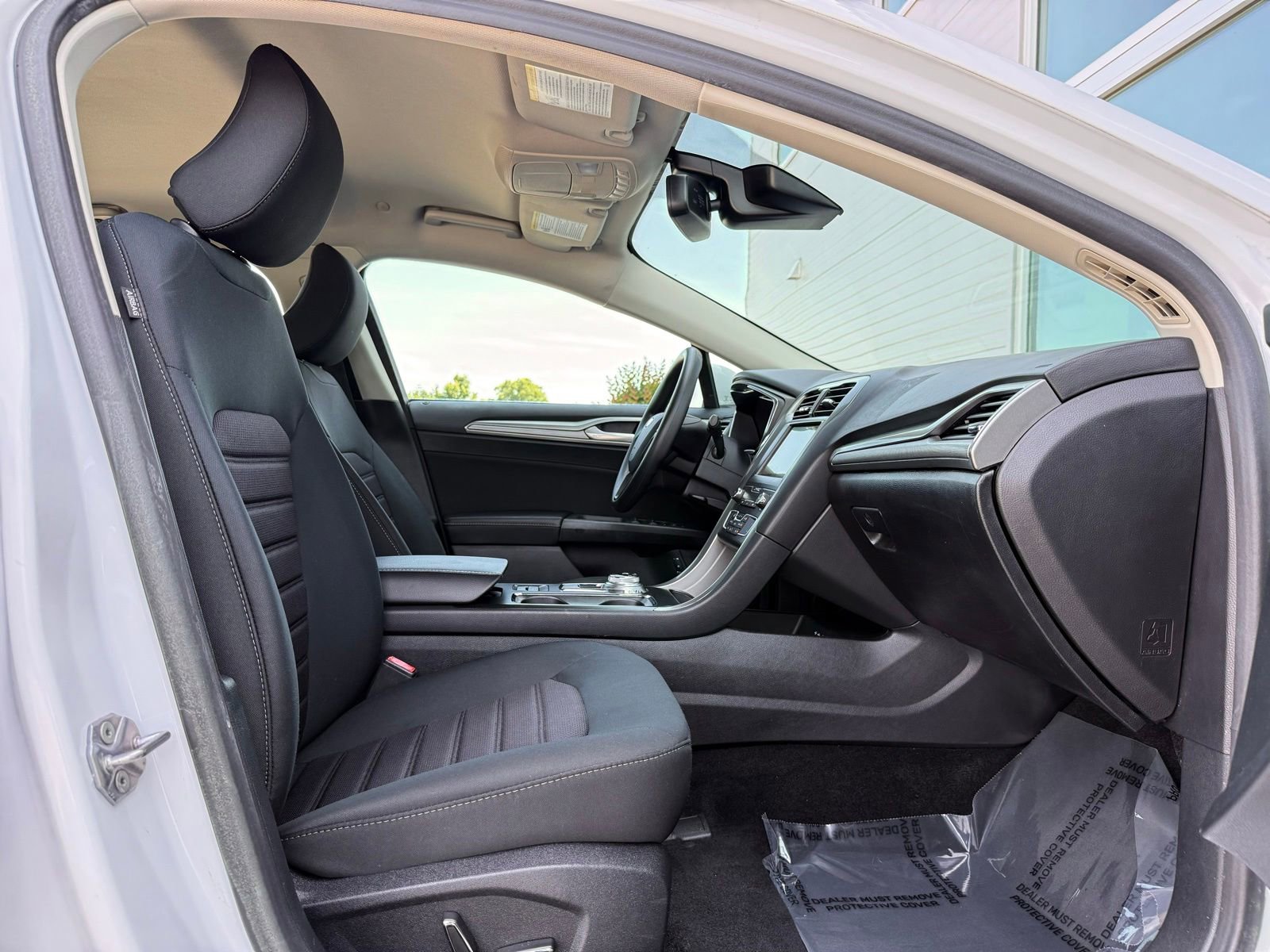 Used 2019 Ford Fusion SE FWD image 20
