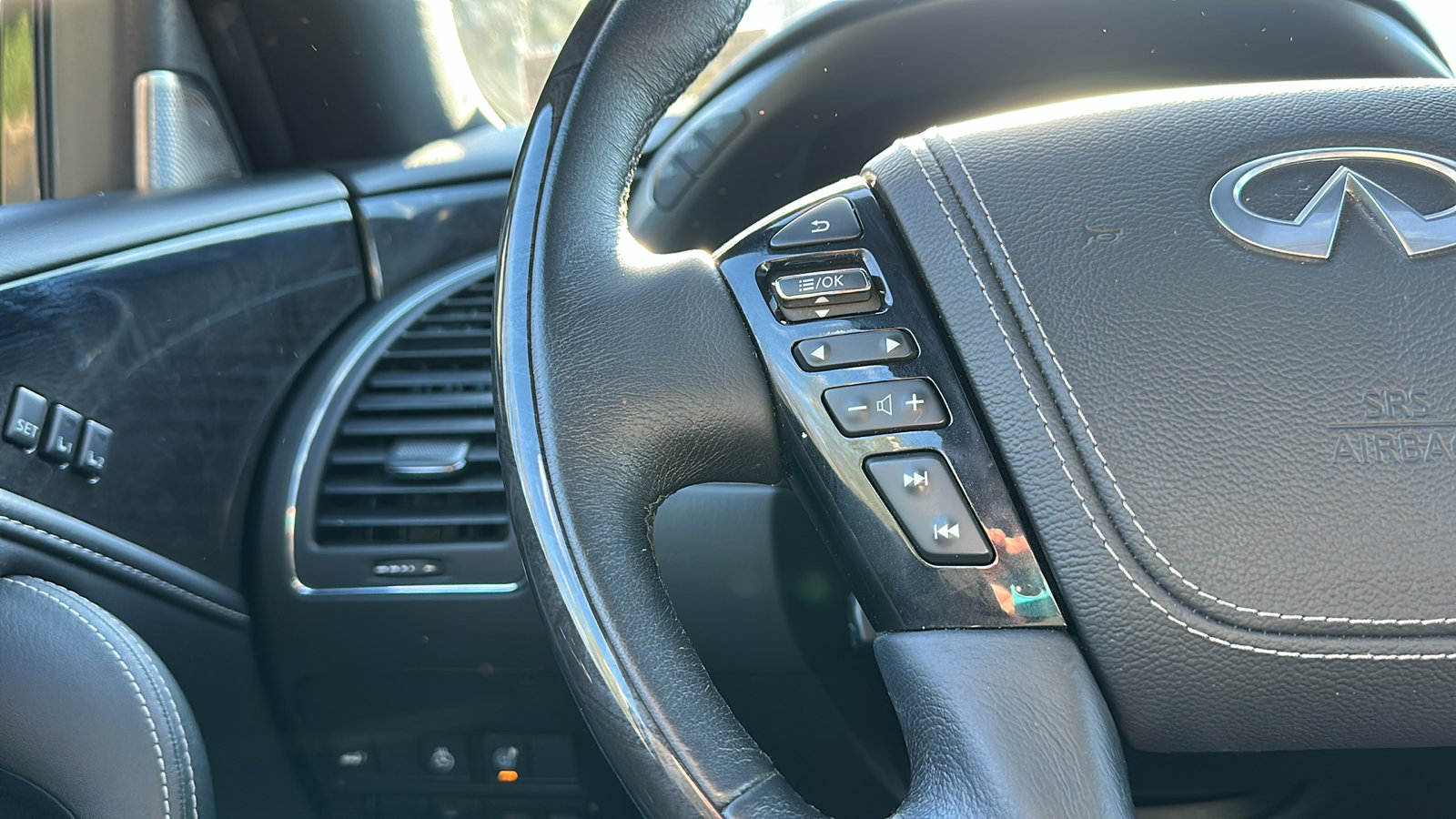 Certified 2024 INFINITI QX80 Sensory image 17