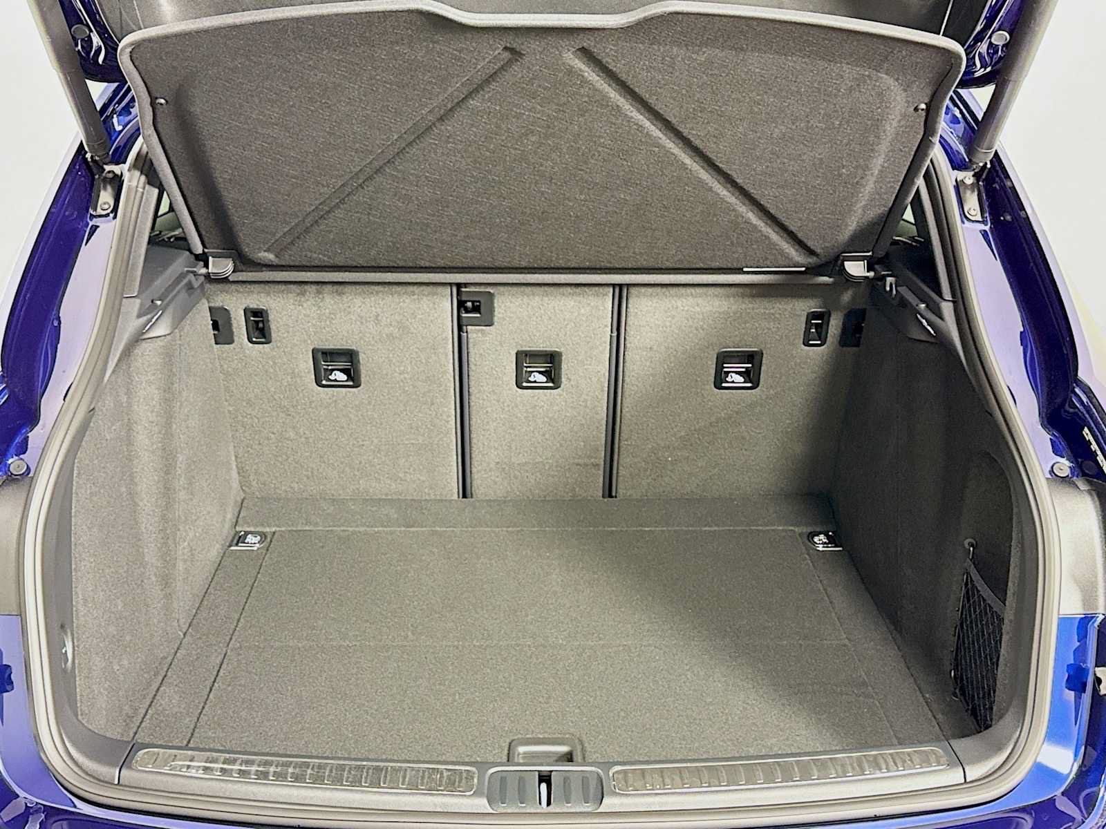 New 2026 Porsche Macan AWD/4WD image 28