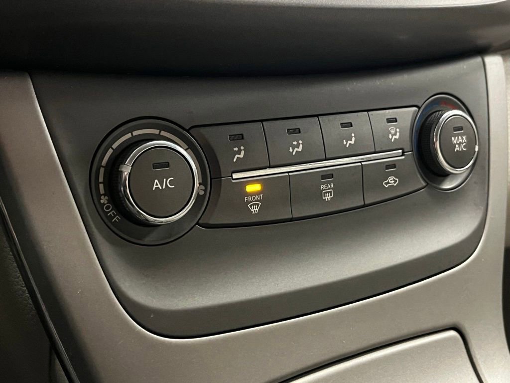 Used 2014 Nissan Sentra S image 8
