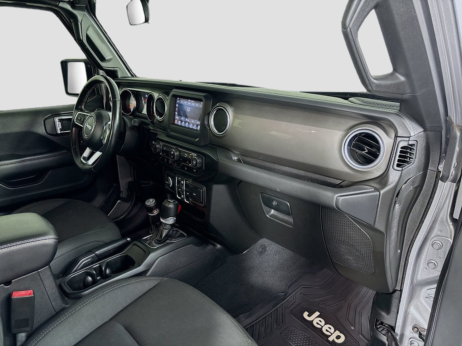 Used 2020 Jeep Wrangler Unlimited Sahara AWD/4WD image 27