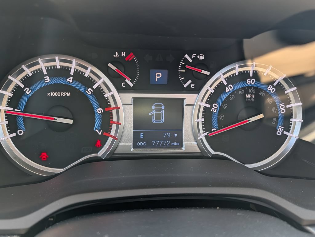 Used 2015 Toyota 4Runner Limited AWD/4WD image 4