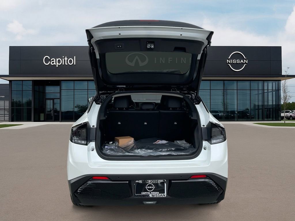 New 2026 Nissan Leaf Platinum+ w/ Cargo Package (Platinum+) image 9